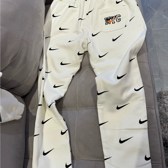 Kith men’s sweatshirt collaboration with NBA - Picture 7 of 16